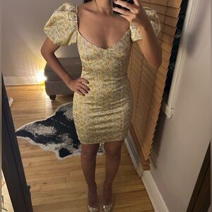 ZARA (NEVER WORN) Floral Puff Sleeve Dress